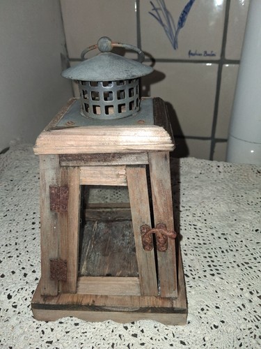 Alte laterne holz vintage - laterne,