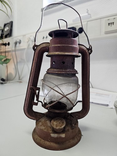 Alte petroleumlampe antik - alte,