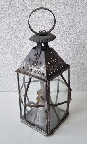 Schöne alte laterne - laterne, aus
