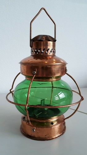 Alte petroleumlaterne aus - petroleumlaterne,